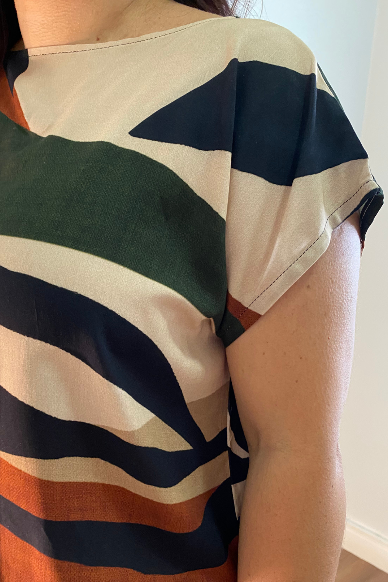 Blusa Padrão Geométrico