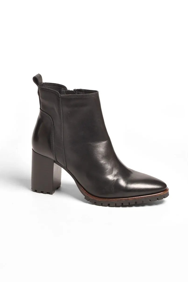 Bota Salto Pele Preta - RUIKA