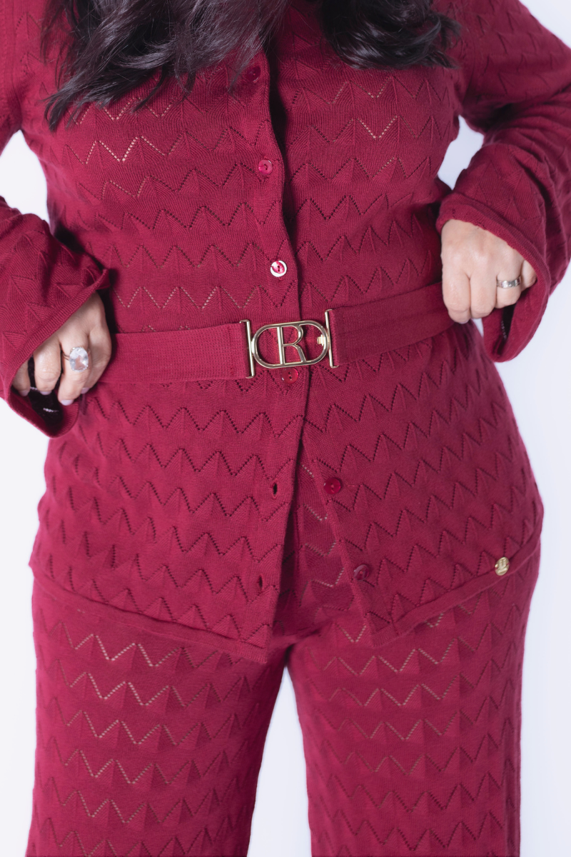 Calça Rüga Perfurada Bordeaux
