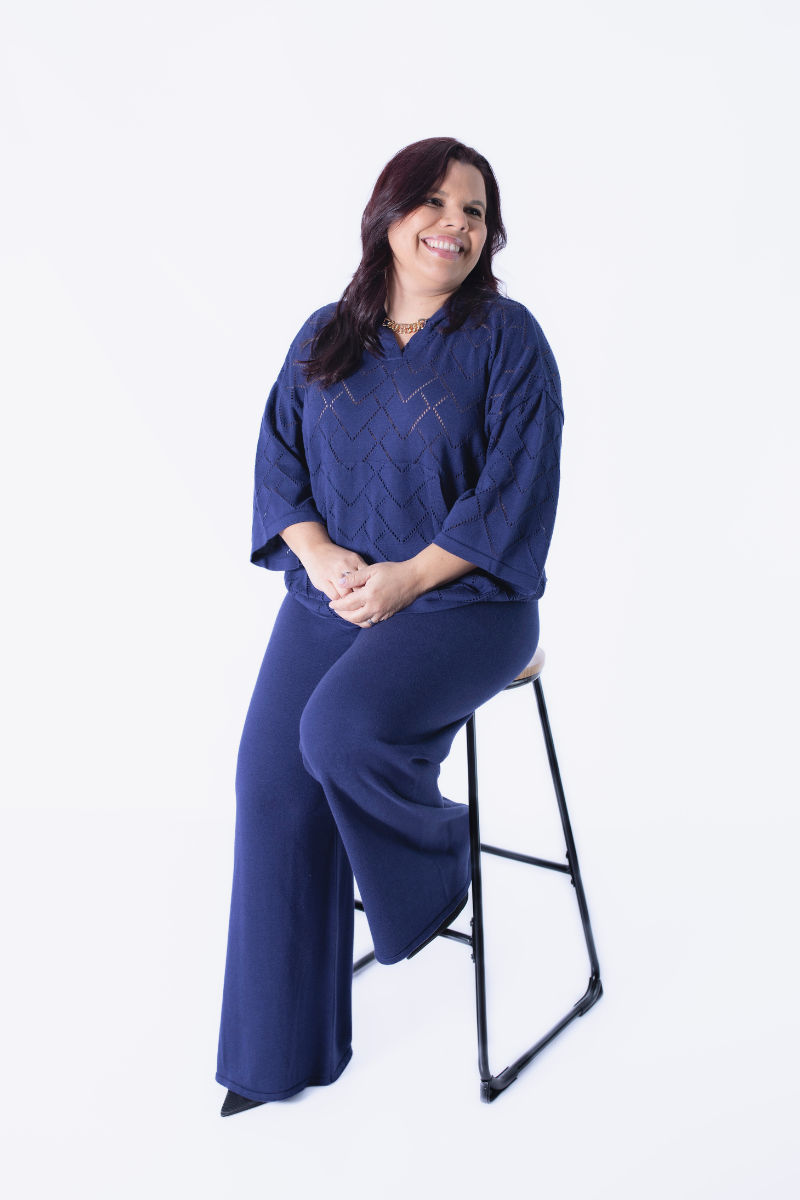 Camisola Corações Perfurados Capuz Azul Marinho - RUGA