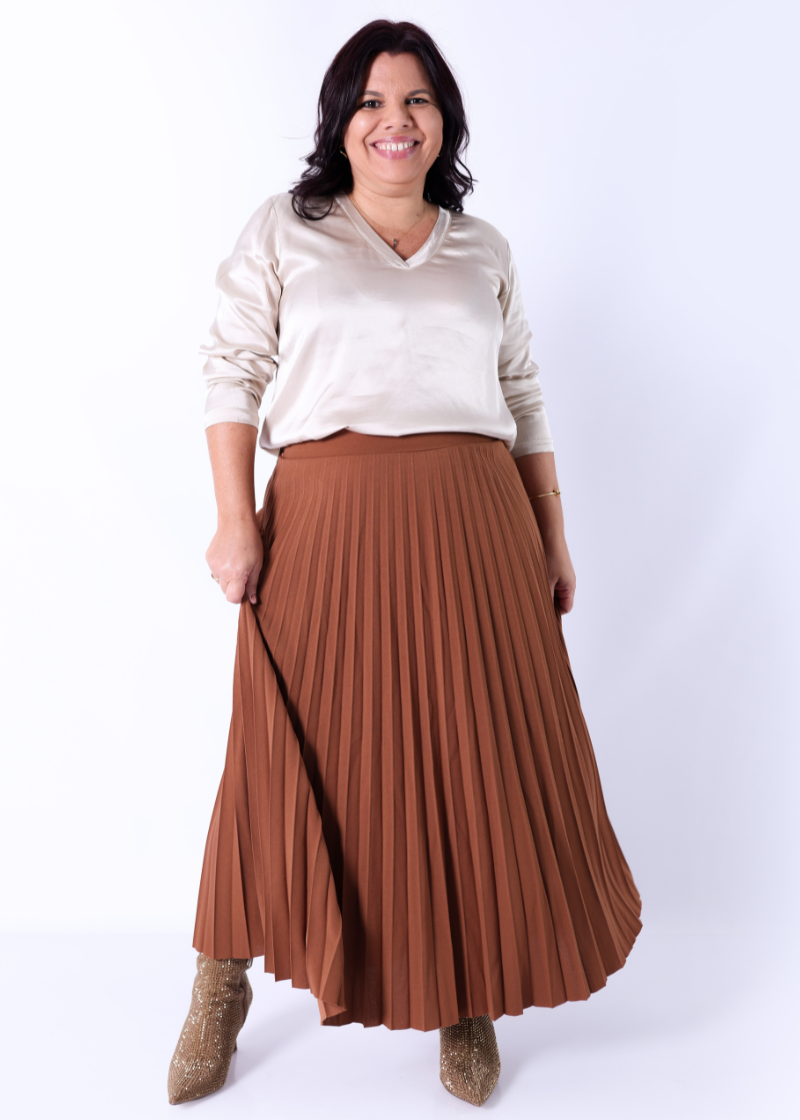 Saia Plissada Lara Castanho