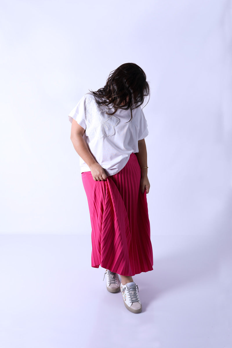 T-Shirt Flor Bordada Branca
