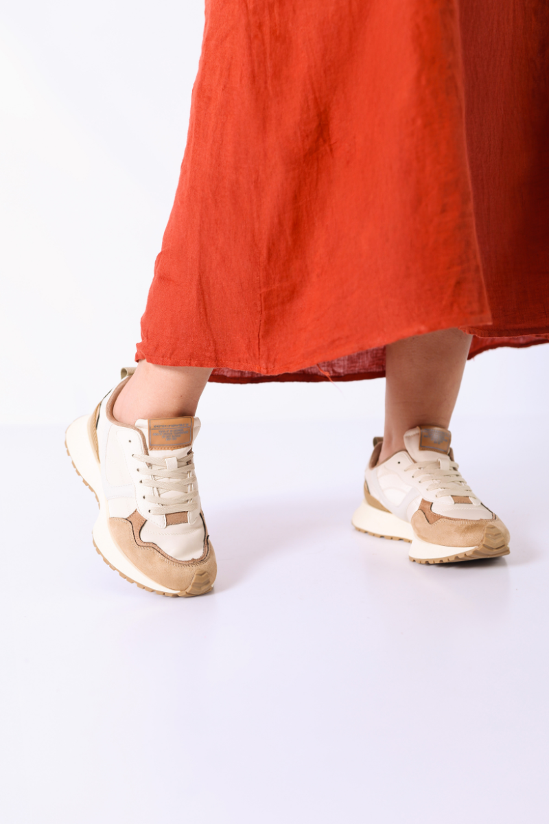 Baskets style running Camel - CORINA