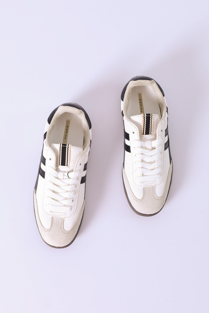 Zapatillas Retro Negro y Blanco - CORINA