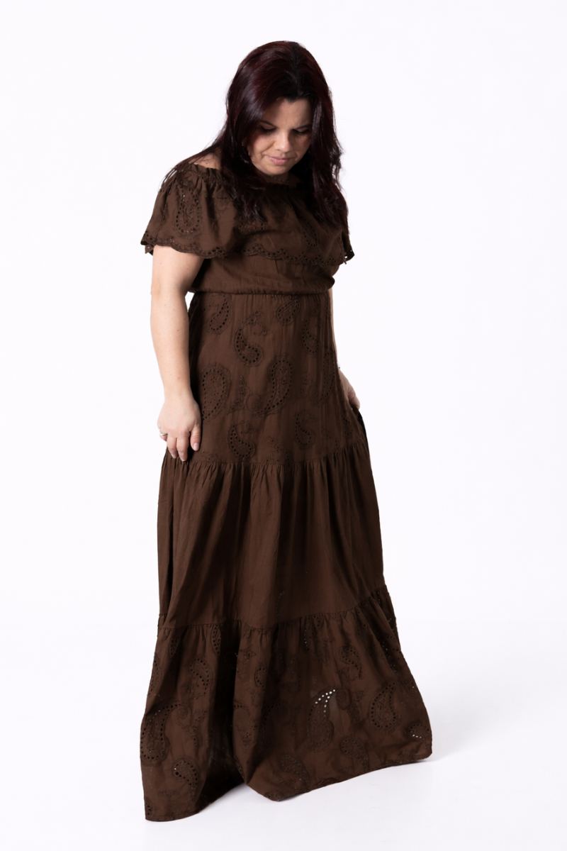Vestido Rüga Bordado Inglês Castanho