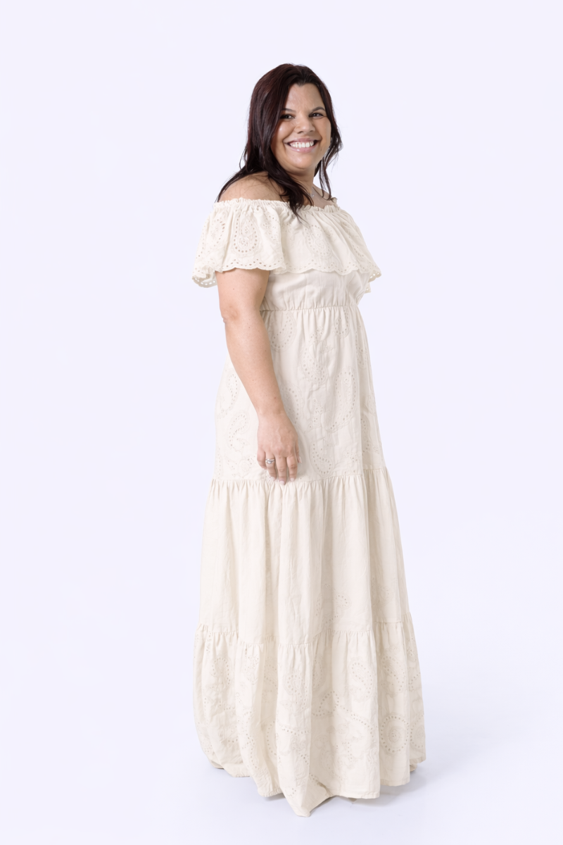 Vestido Rüga Bordado Inglês Crú