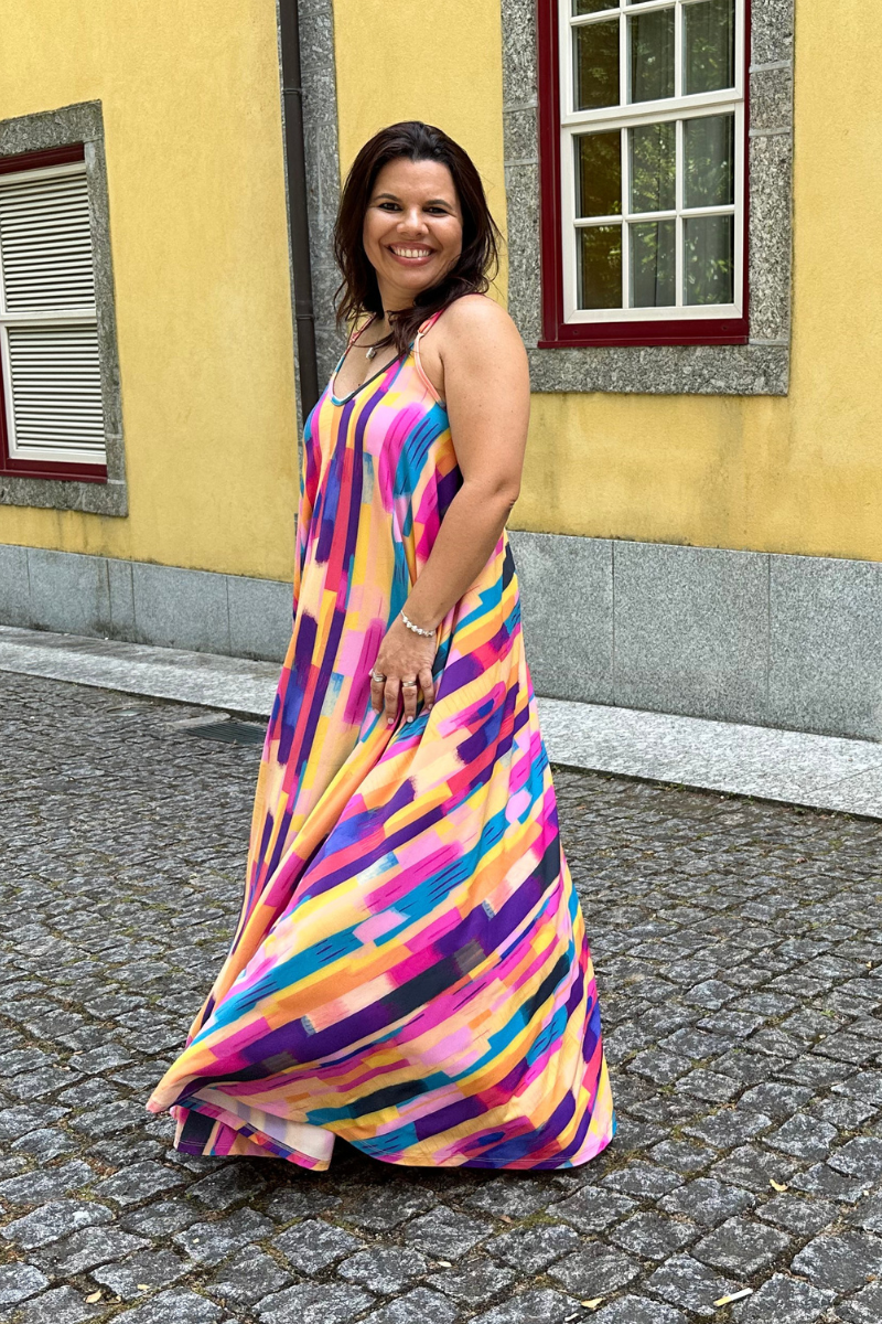 Vestido Rüga alças finas com padrão geométrico