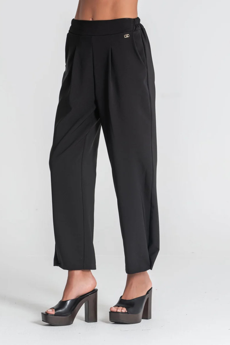 Calça Rüga com Botões no Fundo Preta