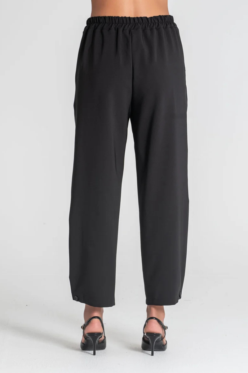 Calça Rüga com Botões no Fundo Preta