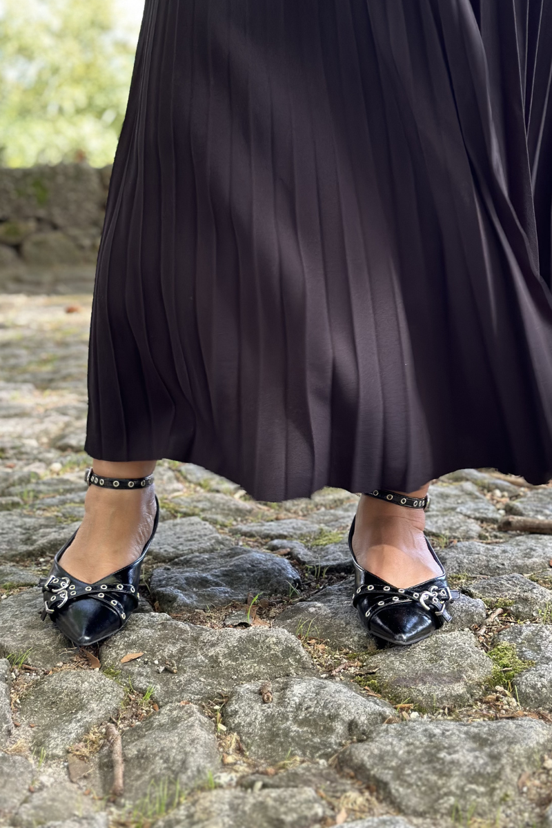 Ballerine à œillets noire - CORINA