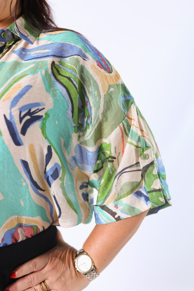 Blusa Botão Abstrata Verde