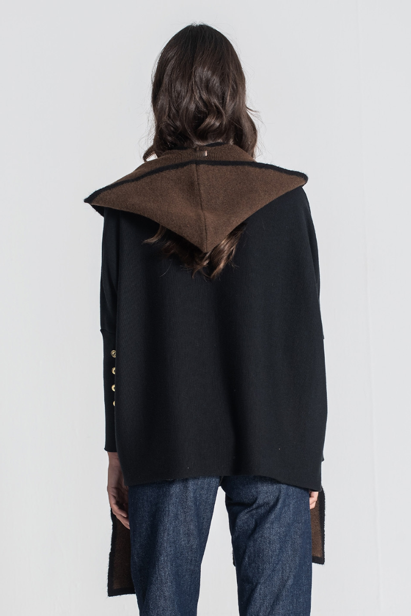 Chal con capucha Marrón – RUGA