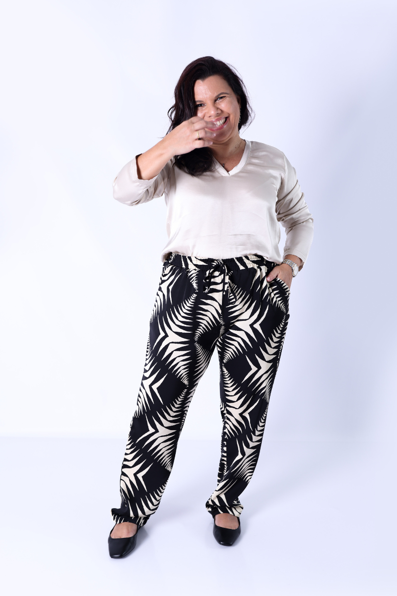 Calça Folhagem Preta