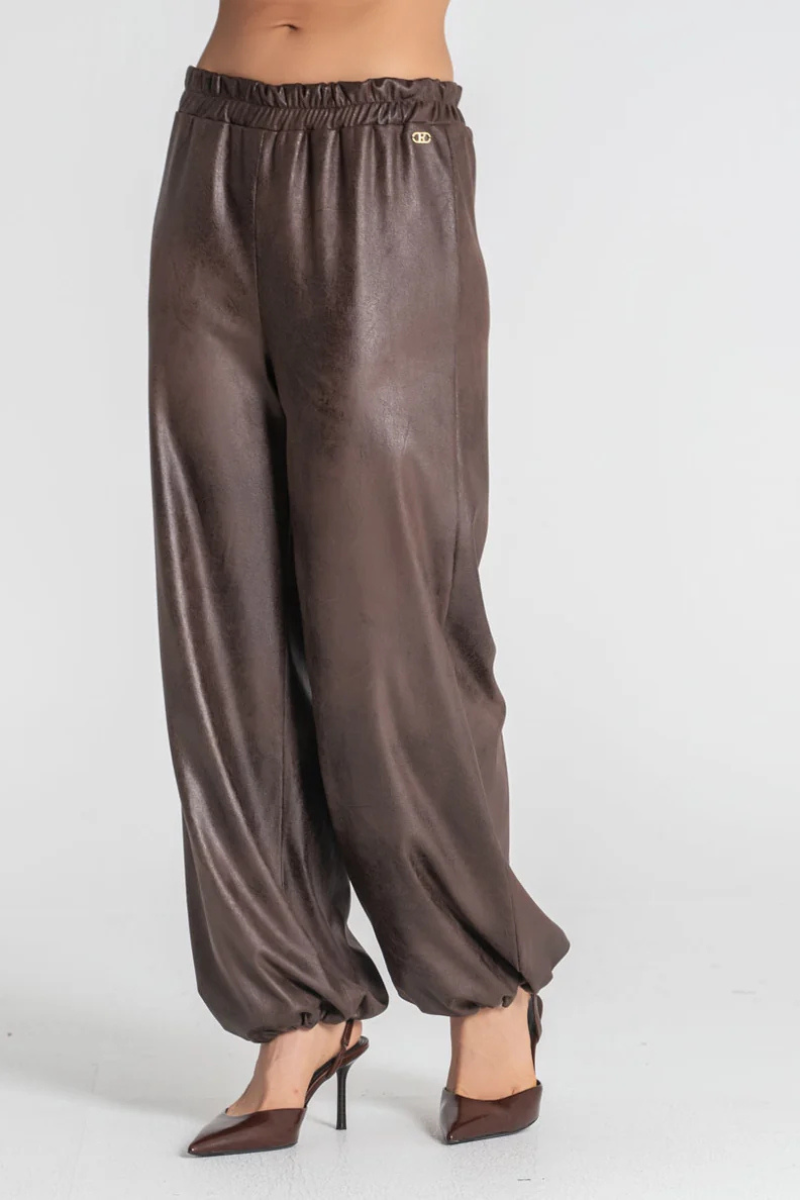 Calça Rüga com Ajuste no Fundo Moka