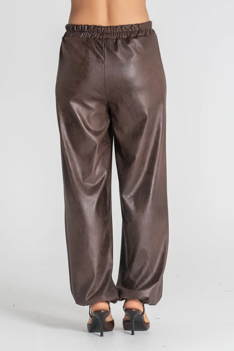 Calça Rüga com Ajuste no Fundo Moka
