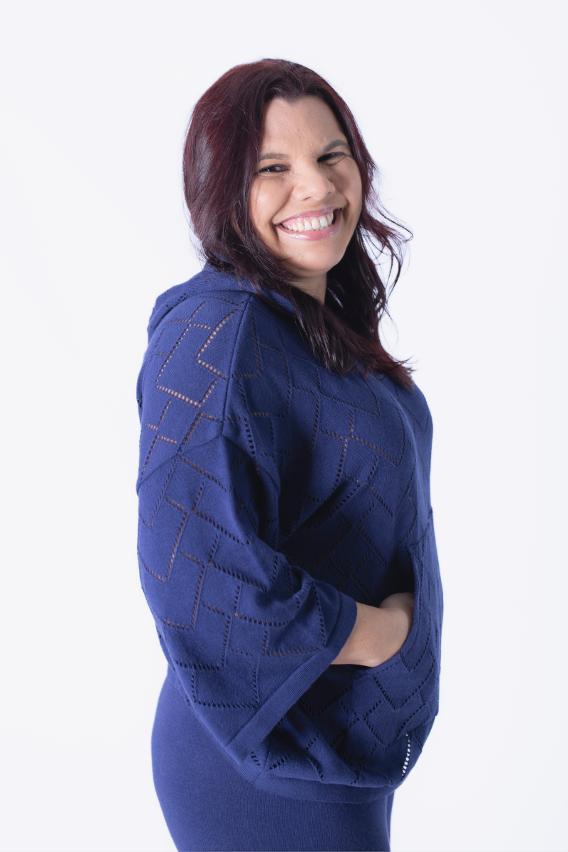 Camisola Corações Perfurados Capuz Azul Marinho - RUGA