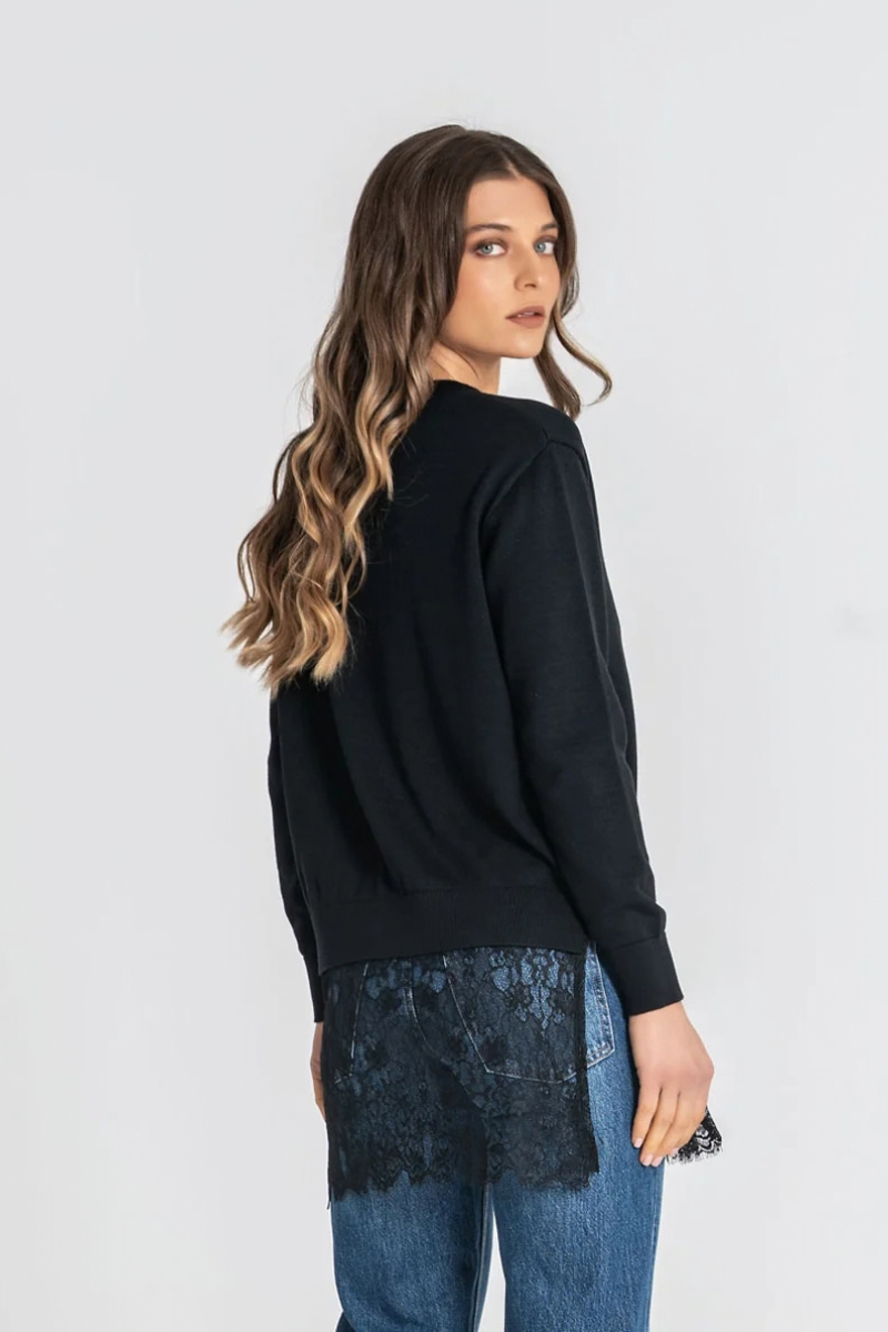 Camisola Rüga Oversize com Renda Preta