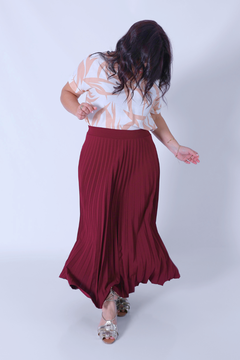 Saia Plissada Lara Bordô