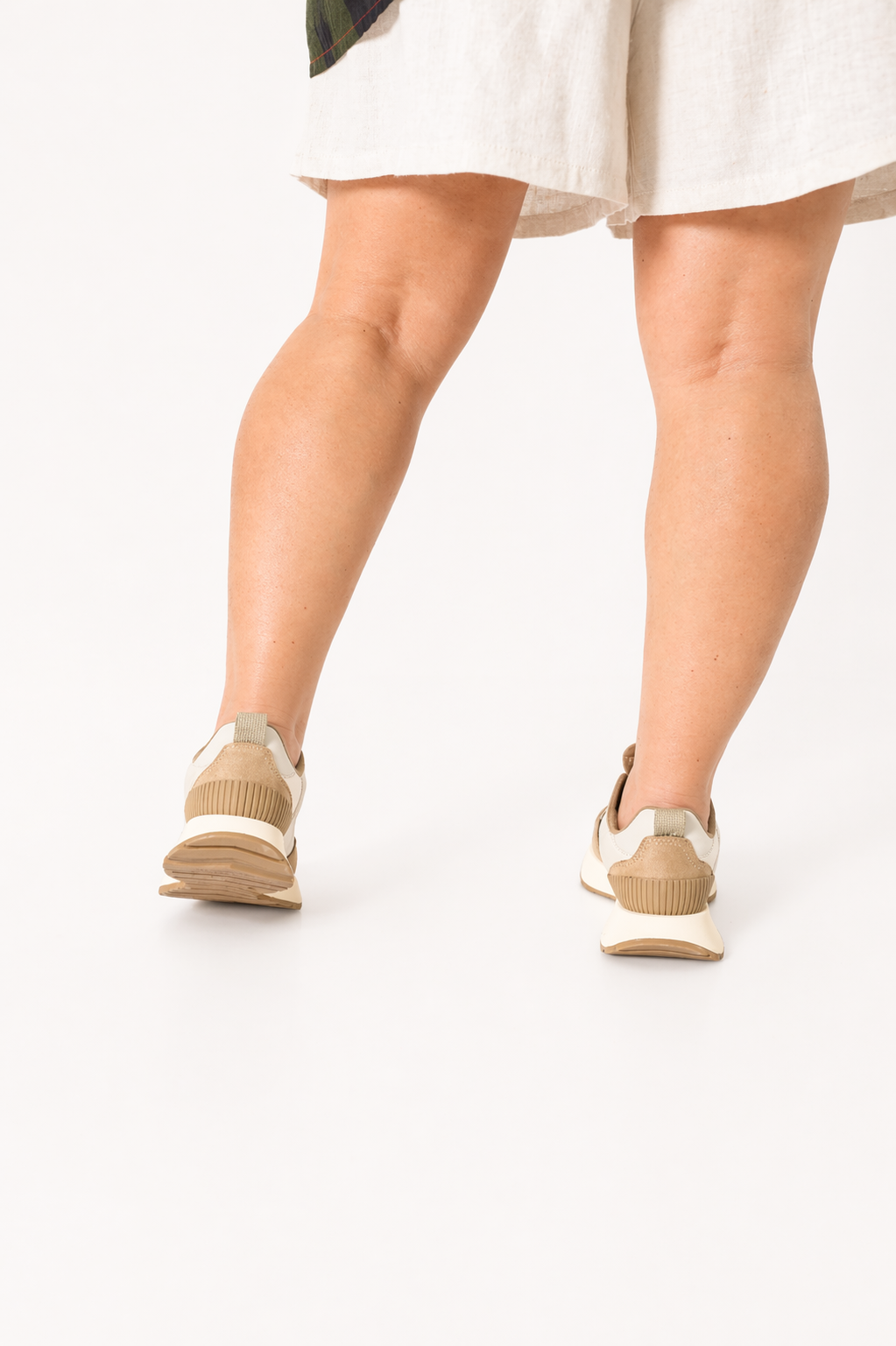 Ténis Corina Estilo Running Camel