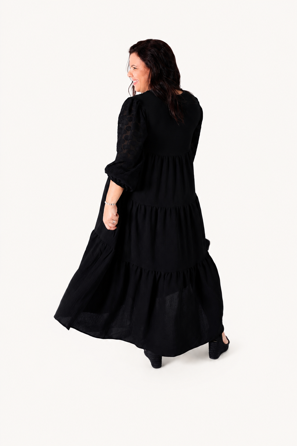 Vestido con Volantes Negro – BOHOME