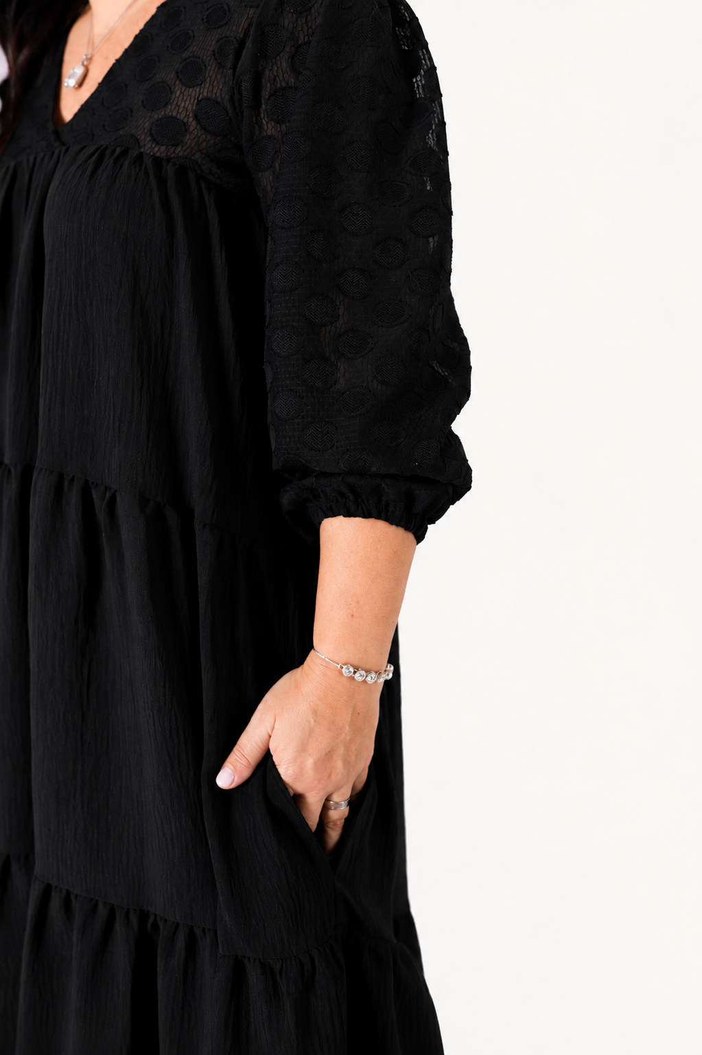 Vestido con Volantes Negro – BOHOME
