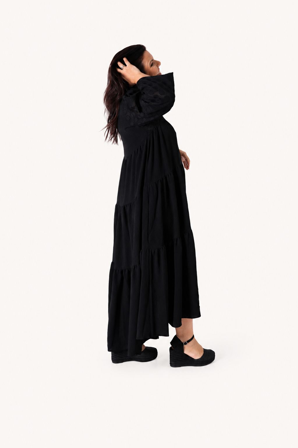 Vestido con Volantes Negro – BOHOME